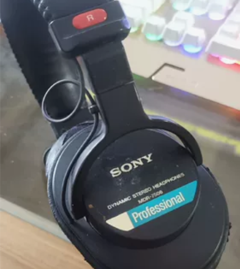 SONY 7506 监听耳机 感兴趣的话点...