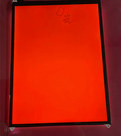 iPad mini2液晶，有瑕疵便宜处理。...