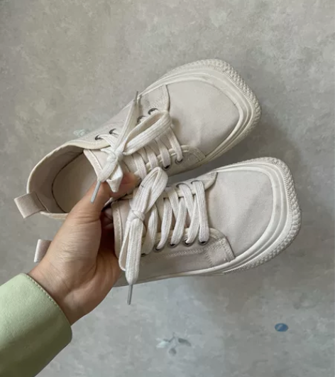 方头帆布鞋36码闲置出！！！！ 感兴趣的话...