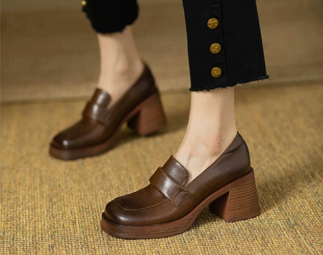 复古真皮风深口单鞋女2022新款方头粗跟乐...