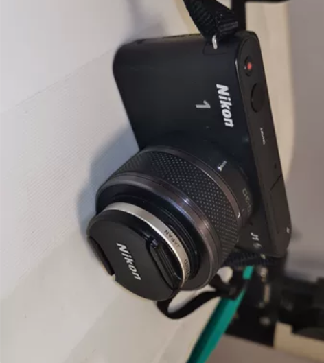尼康单反会弄的拿去，当坏件出，机体功能正常...