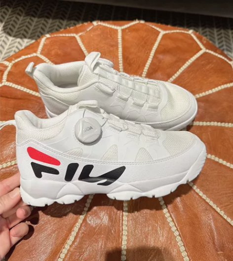 斐乐童鞋，34码一双，经典款小白鞋，侧面B...