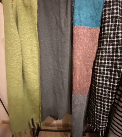 围巾包邮大合集,牛油果绿色为全新,其他均带...