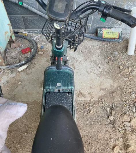 台铃电动车,冬天续航也就在15左右,夏天续...