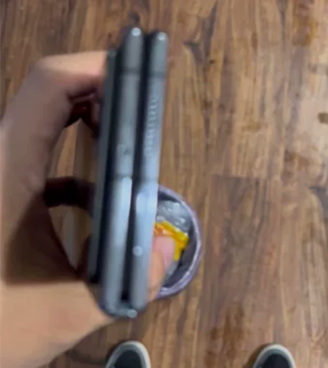 小米mix fold2边框二处轻微磕碰带壳...