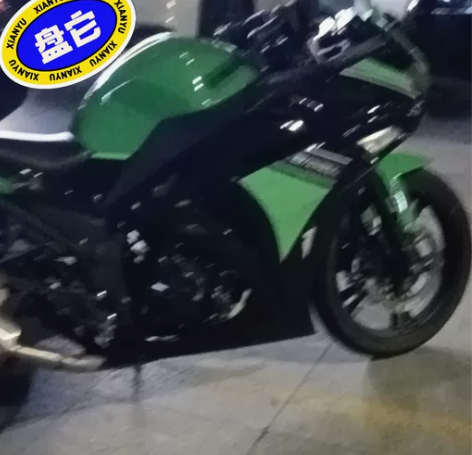 迅龙牌摩托车双杠水冷200cc版画换的新壳...