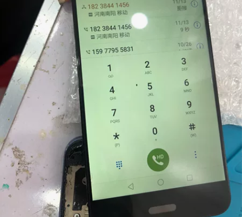 华为nova2plus 组装 贴有钢化膜 ...