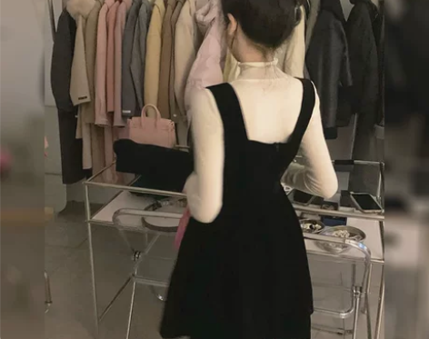 高级感冬装小个子年会礼服温柔小香风黑色丝绒...