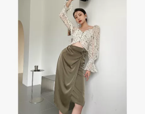 墨绿色醋酸不规则包臀裙半身裙子 感兴趣的话...