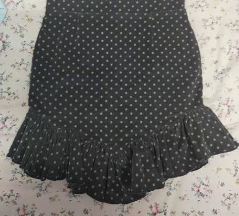 鱼尾包臀裙,呢绒面料很厚实,裙长50cm,...