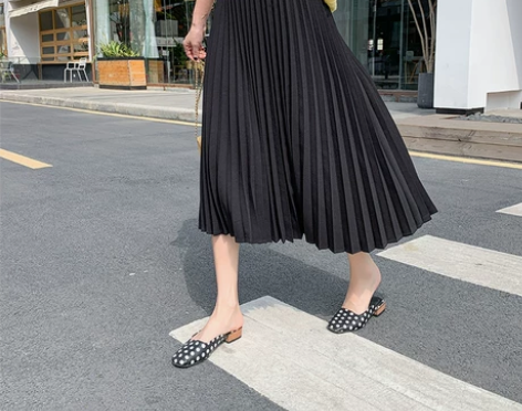 加大码半身裙春夏新款百褶裙胖mm高腰显瘦黑...