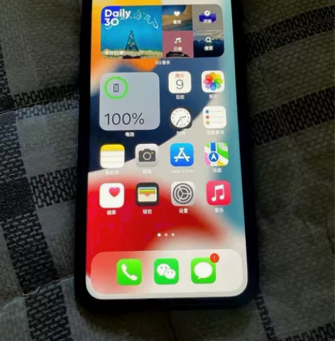 苹果11:黑色 白色128g原装有面容 细...
