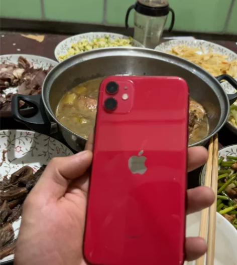 个人使用一手机，苹果11，女生自用.，无任...