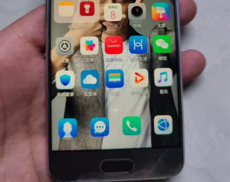 #荣耀 9  2017年买的首发奶奶灰颜色...