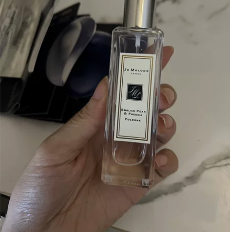 祖马龙香水 英国梨和小苍兰 不适合自己 便...