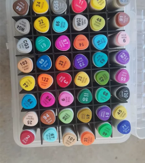 上素描课买的，没用几次48色，盒子掉地上摔...