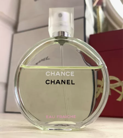 香奈儿绿邂逅香水50ml  余量如图 包邮...