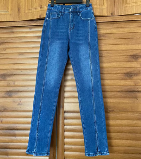 牛仔裤 下面开叉的 没穿过 不议价不退换