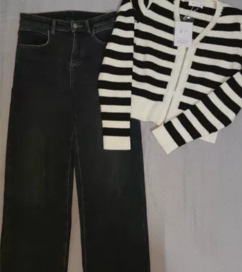 加绒牛仔裤，高弹s或m码都可穿针织条纹开衫...