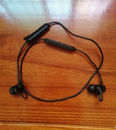 漫步者蓝牙耳机W200BT经典版，成色如图...