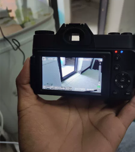 4800万像素相机 像素嘎嘎的 可以连手机...