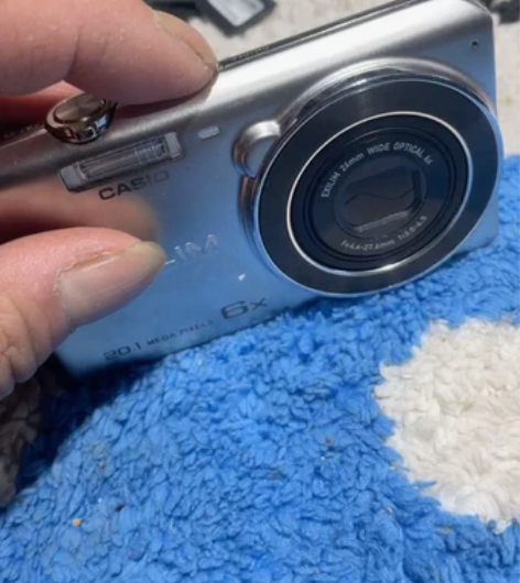 卡西欧zs35 配件齐全：内存卡，电池，万...