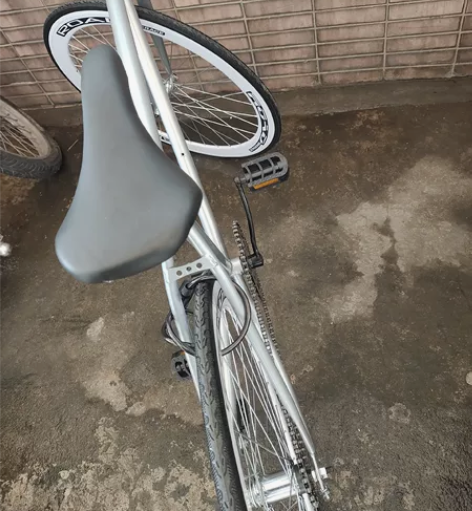 9新死飞，6月初入手 不怎么骑26寸60刀...