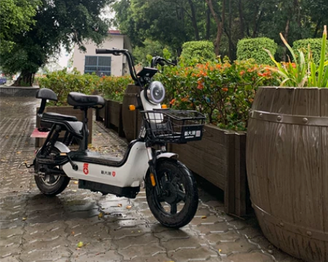 新大洲电动车48v续航六十公里2888要的...