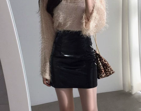 黑色亮皮包臀裙短款春秋高腰显瘦一步裙紧身漆...