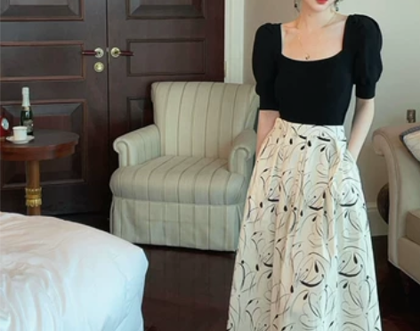 酒午法式复古2022春夏新款赫本风褶皱伞裙...