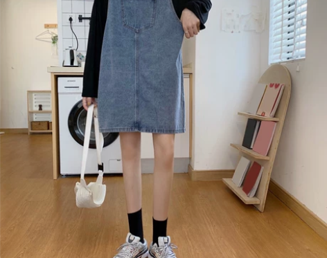 大码女装设计感小众连衣裙女胖妹妹港风宽松显...