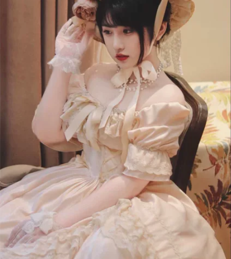 倪克斯之吻高领月桂树Lolita原创优雅法...