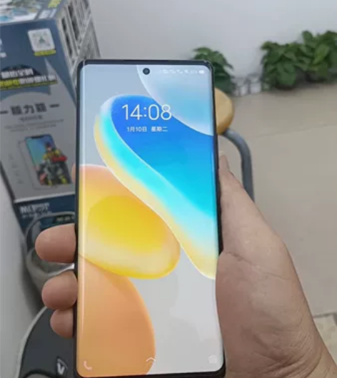 没有动过的全新手机!靓机!!!vivoX8...