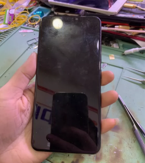 VIVO Y81黑色，能开机屏不显示有灯，...
