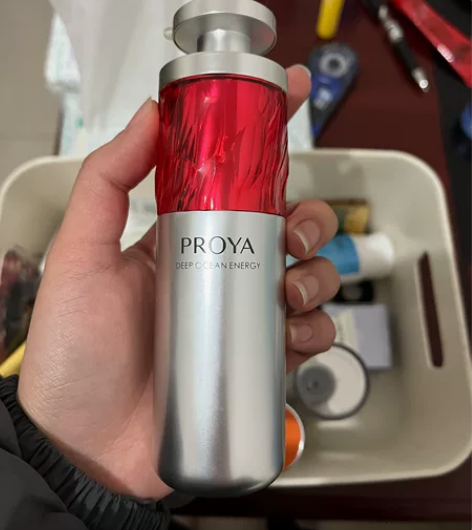 珀莱雅红宝石精华 30ml 余三分之一吧 ...