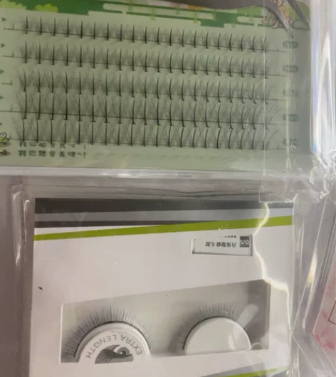 买假睫毛，送眉粉，腮红，卧蚕笔，假睫毛工具...