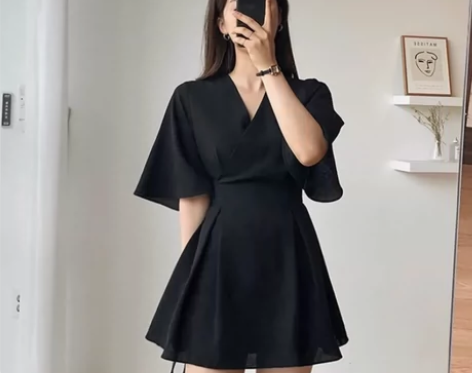 科幻）法式小众复古V领 收腰显瘦A字连衣裙...