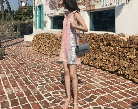 夏装2019新款女蝴蝶结背心吊带裙粉色渐变...