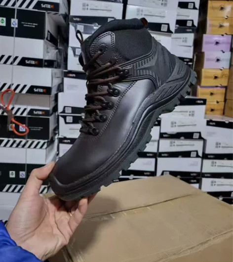 出口外贸头层皮彪马店铺到期低价甩卖原价近2...