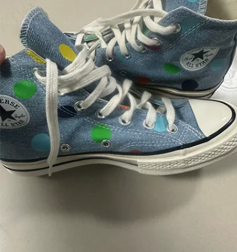 匡威全新正品 清理库存 低价出售 鞋子有3...