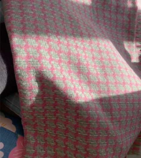 秋冬围巾围脖 粉绿针织的 中等厚度 很百搭...