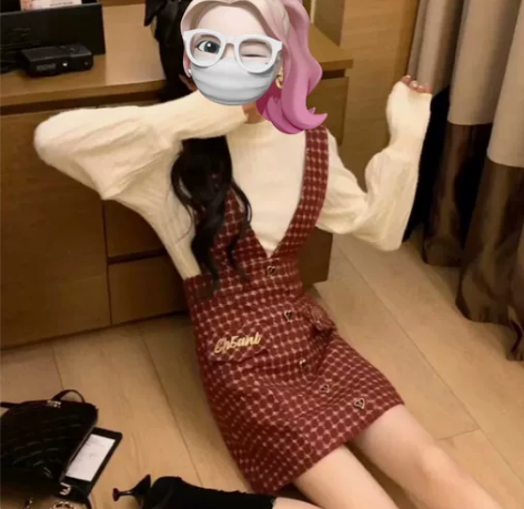 新年毛呢格子背带裙，全新的，s码，本来打算...