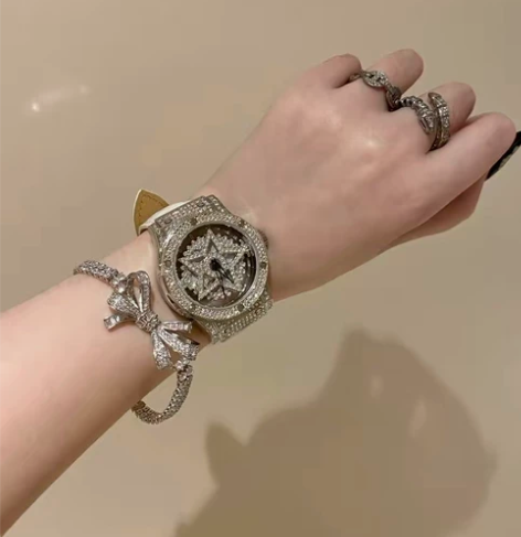 DAVENA蒂玮娜五芒星时来运转手表女款满...