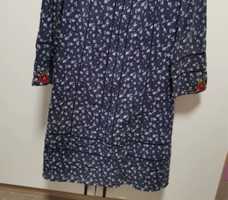 民族风裙子 做工精致  刺绣钉珠镂空 蓝底...