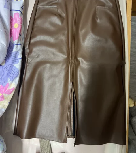 pu皮中裙 非全新 L号 120斤左右可以...