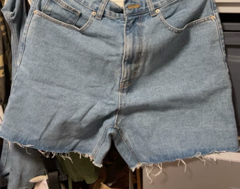 牛仔短裤，我胖了，闲置出，腰围32-33可...