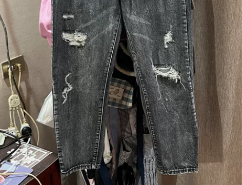 黑色破洞萝卜牛仔裤春秋（实体店购入 一次没...