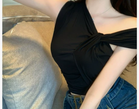 设计感小众打底背心女外穿短款紧身气质显瘦扭...