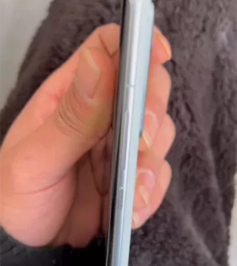 出一台小米12pro 成色99新 8...