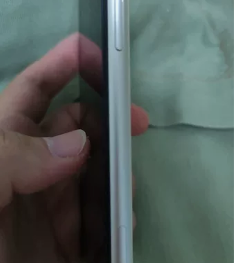 苹果11白色128g，电池92，纯原无磕碰...